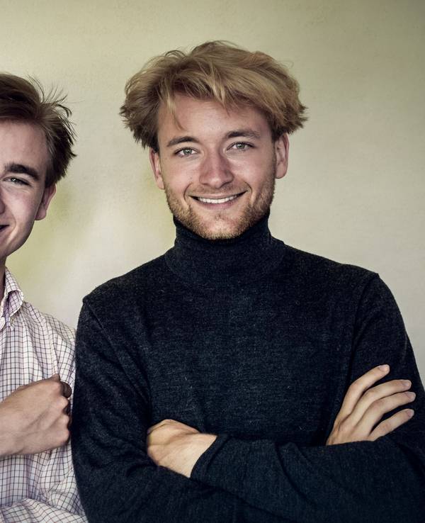 Die Brüder Victor und Arthur Abs von der Initiative agon e. V. im Portrait.