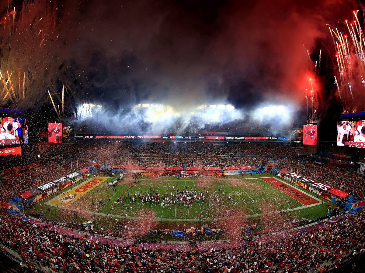 Feuerwerk beim Super Bowl 2021 in Tampa Bay.