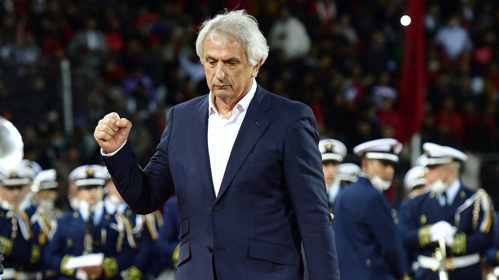 Vahid Halilhodzic ballt beim entscheidenden Spiel der Qualifikation für die Weltmeisterschaft die Faust.