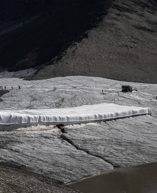 Über dem Zanfleuronpass auf rund 2800 Metern Höhe sei noch 2012 eine Eisdicke von 15 Metern gemessen worden.