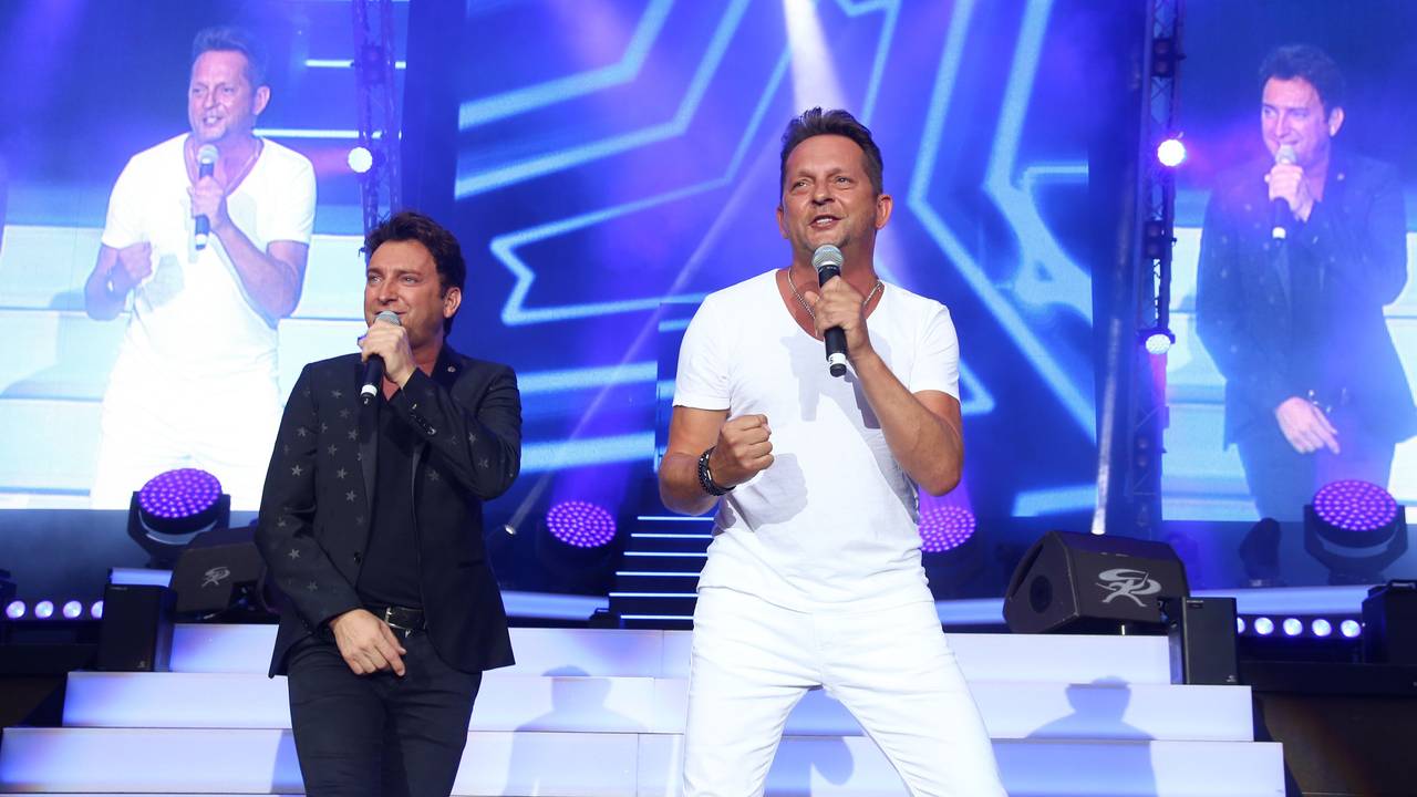 Fredi Malinowski und Martin Hein von der Schlagerband Fantasy treten bei der Großen Schlagernacht des Jahres auf der Waldbühne in Berlin auf.