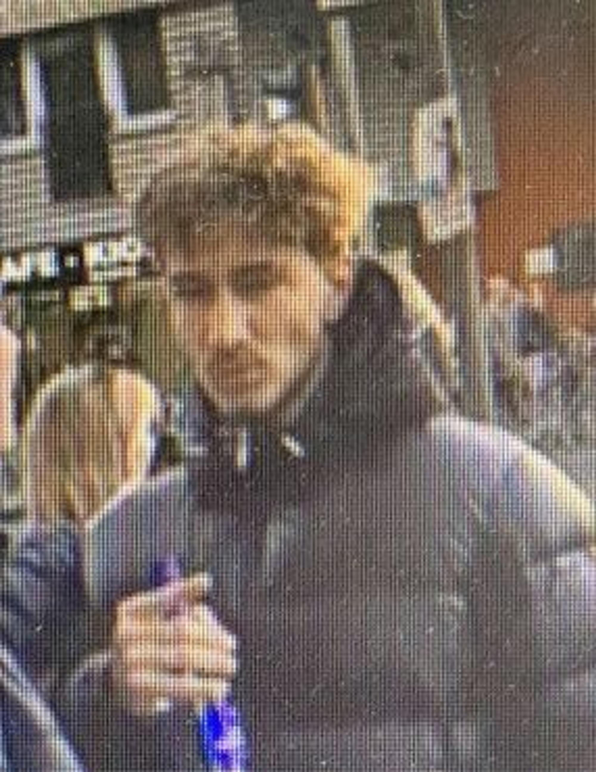 Der Tatverdächtige, der am 20. April einen Mann in Köln mit Schlägen und Tritten verletzt haben soll.