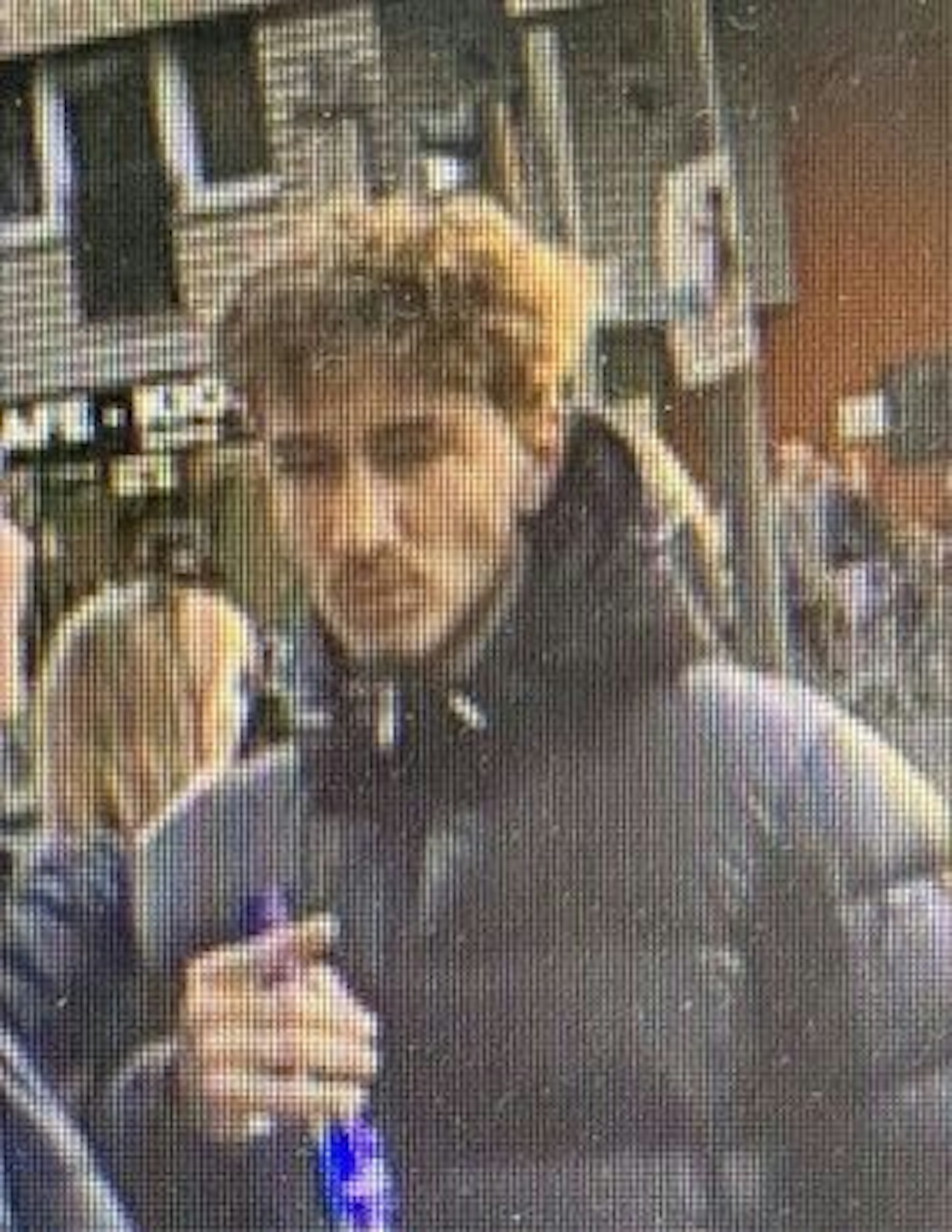 Der Tatverdächtige, der am 20. April einen Mann in Köln mit Schlägen und Tritten verletzt haben soll.
