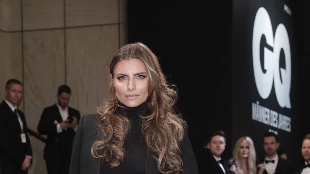Sophia Thomalla kommt am 10.11.2016 in Berlin zur Preisverleihung GQ Männer des Jahres 2016.