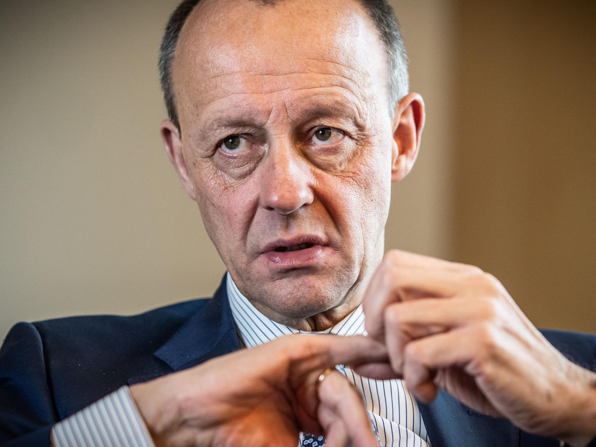 CDU-Chef Friedrich Merz, hier im Januar 2022, hat sich im Urlaub in Bayern das Schlüsselbein gebrochen.
