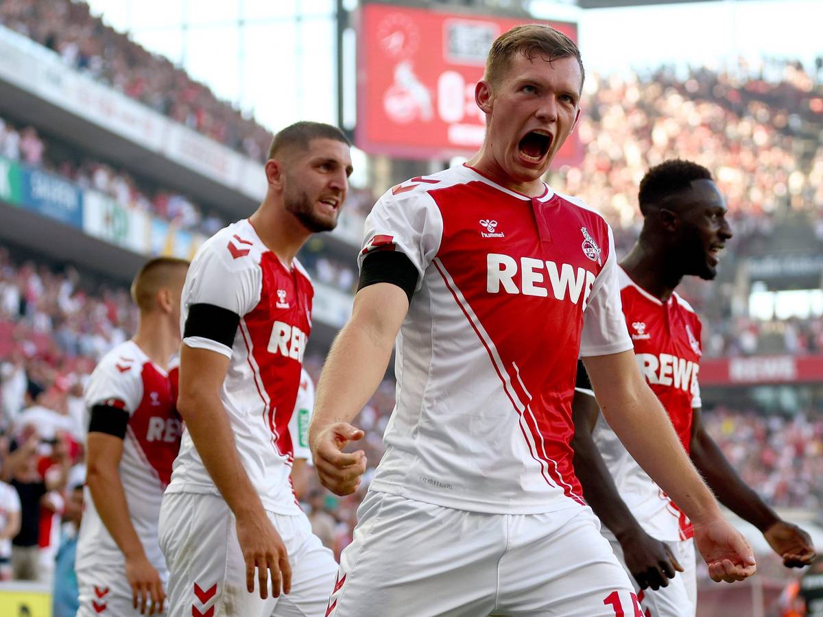 Luca Kilian jubelt im Trikot des 1. FC Köln