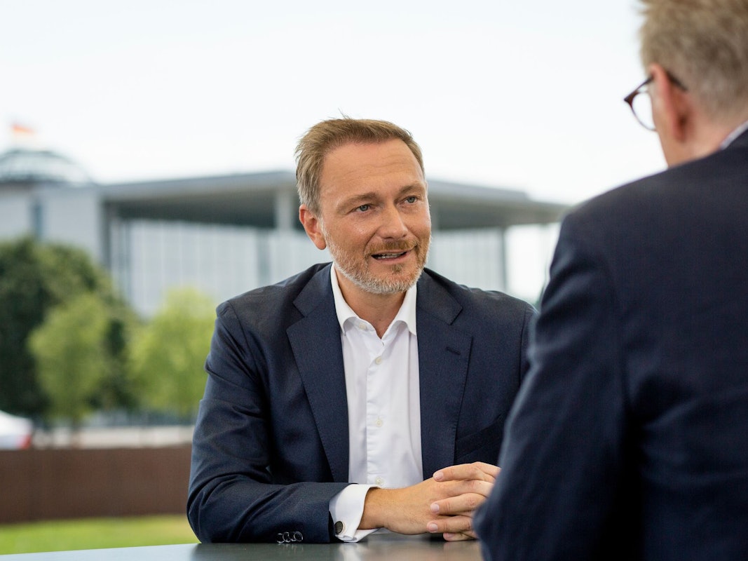 Christian Lindner im ZDF Sommerinterview mit Moderator Theo Koll am Sonntagabend (14. August): Lindner will weiter an der Schuldenbremse festhalten.