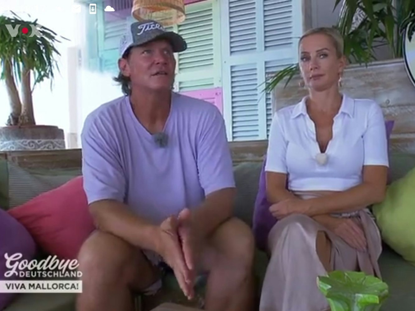 Steff Jerkel und Peggy Jerofke im Tiki Beach, das er gerne loswerden und sie gerne behalten würde.