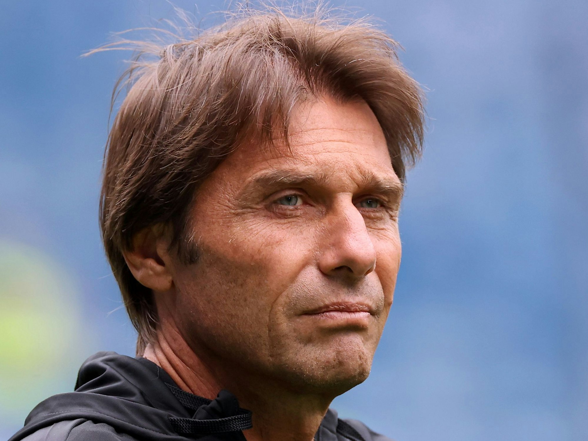 Tottenham Hotspur-Trainer Antonio Conte steht während eines Freundschaftsspiels vor der Saison im Ibrox-Stadion in Glasgow an der Seitenlinie.