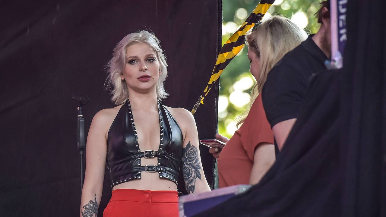13.08.2022, xlakx, Entertainment Musik, SchlagerHammer-Tour 2022 in Oranienburg emspor, v.l.Marie Reim im Schlosspark Oranienburg bei der SchlagerHammer-Tour 2022. Oranienburg