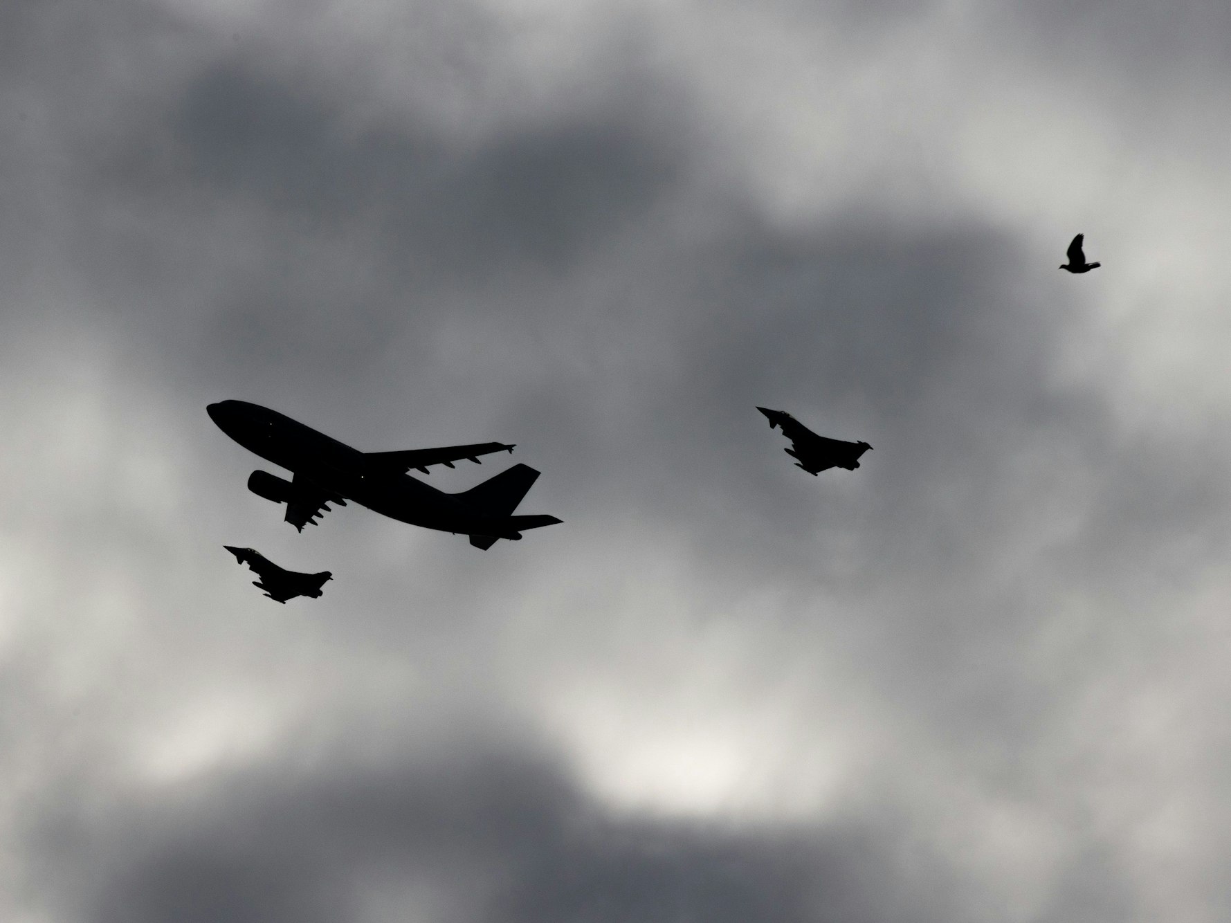 Die in Nörvenich vom Luftwaffenstützpunkt Büchel stationierten Bundeswehrflugzeuge vom Typ Tornado sorgen derzeit in der Region für Fluglärm. Das Foto zeigt Kampfjets des Luftwaffengeschwaders in Nörvenich.