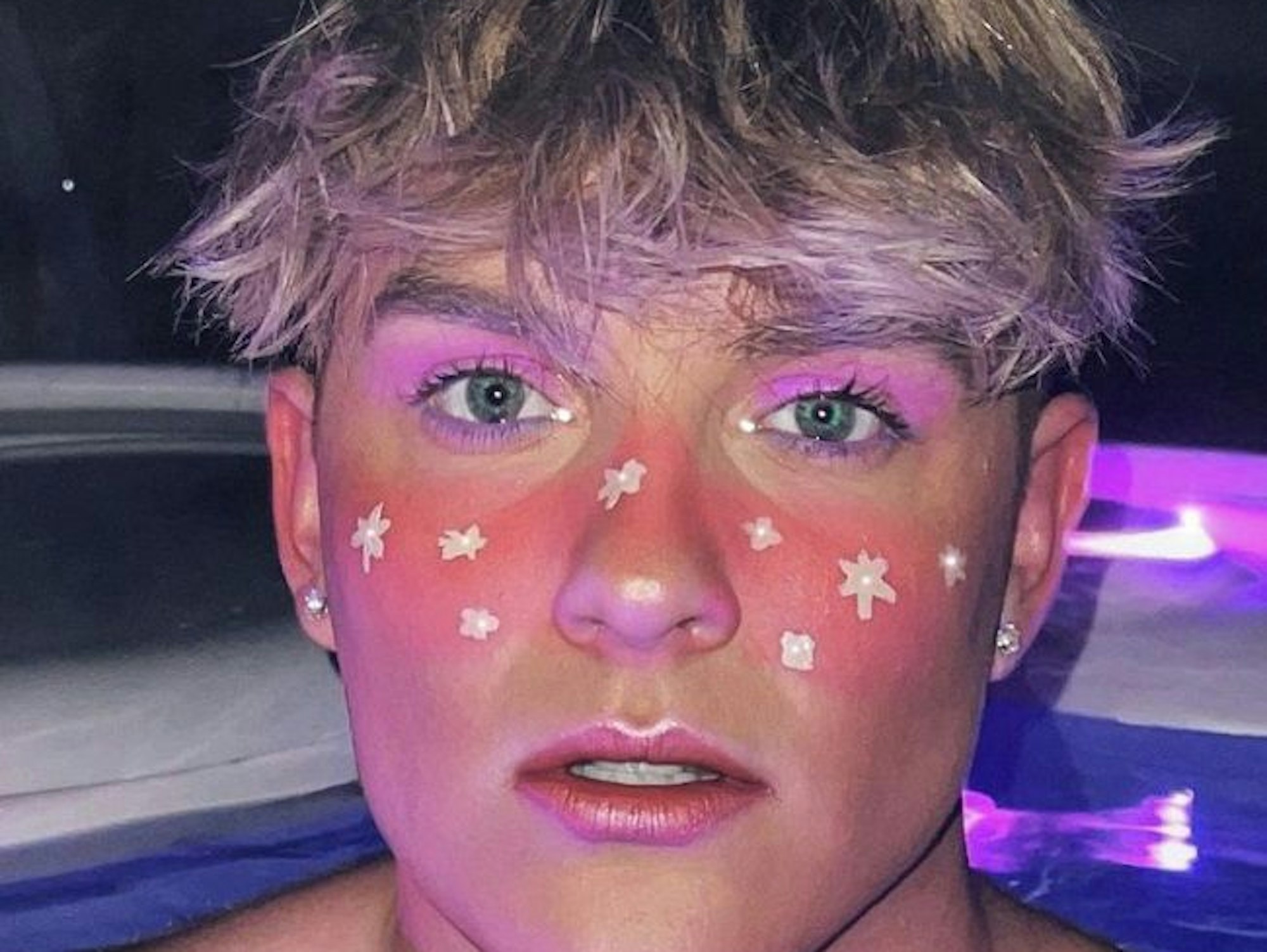 Der Kölner Influencer Tim Kampmann (twenty4tim) outet sich als Nicht-Trinker