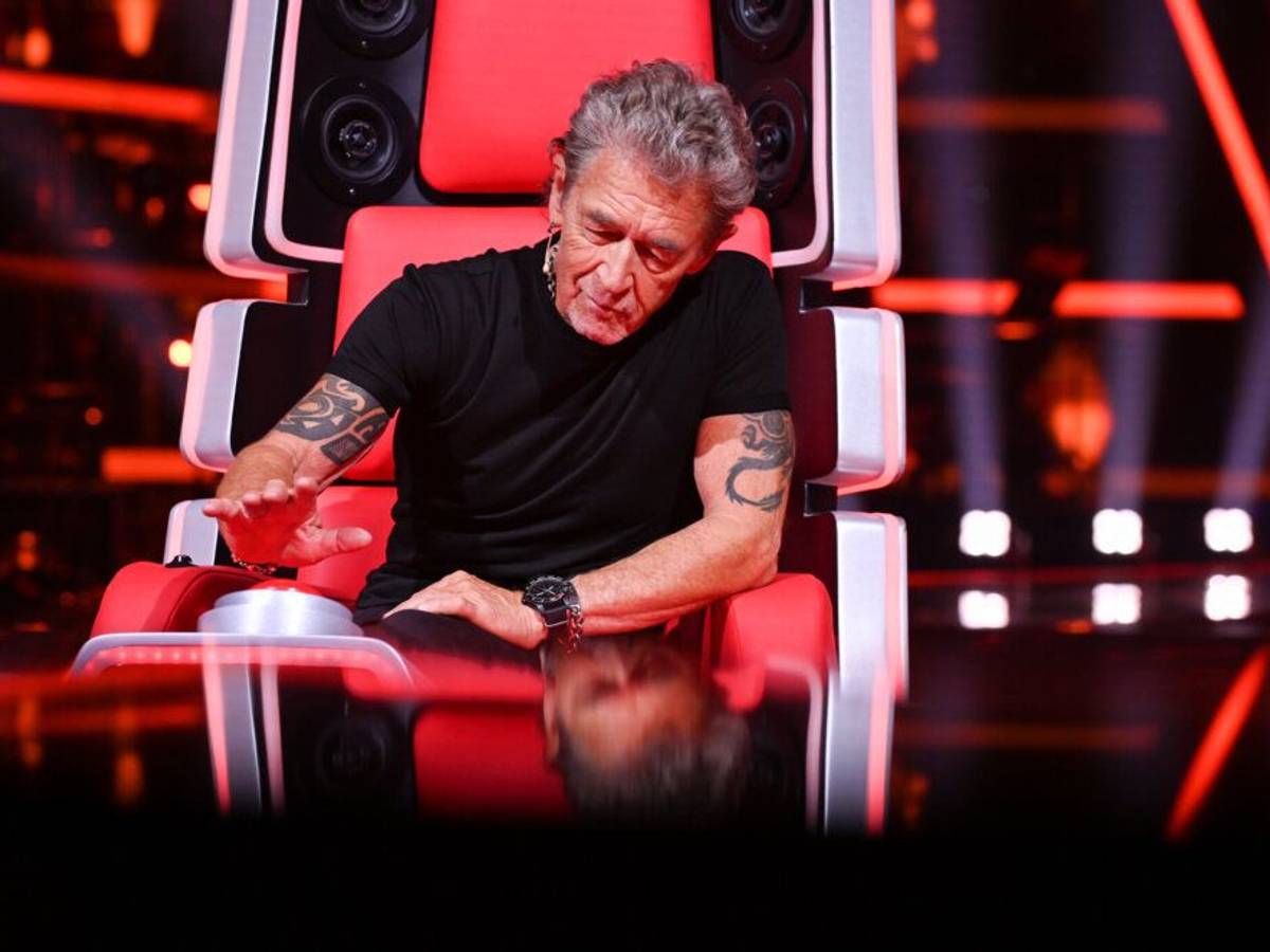 Peter Maffay drückt bei „The Voice of Germany“ den Buzzer.