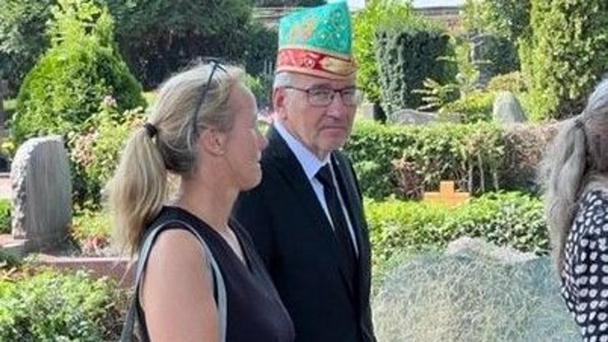 AltstädterPräsident Hans Kölschbach im Trauerzug.