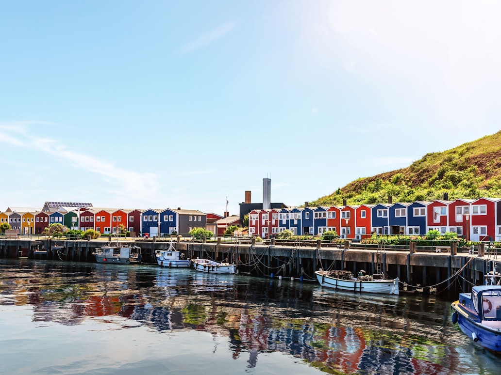 Wegen seines malerischen Hafens ist Helgoland ein beliebtes Ausflugsziel.
