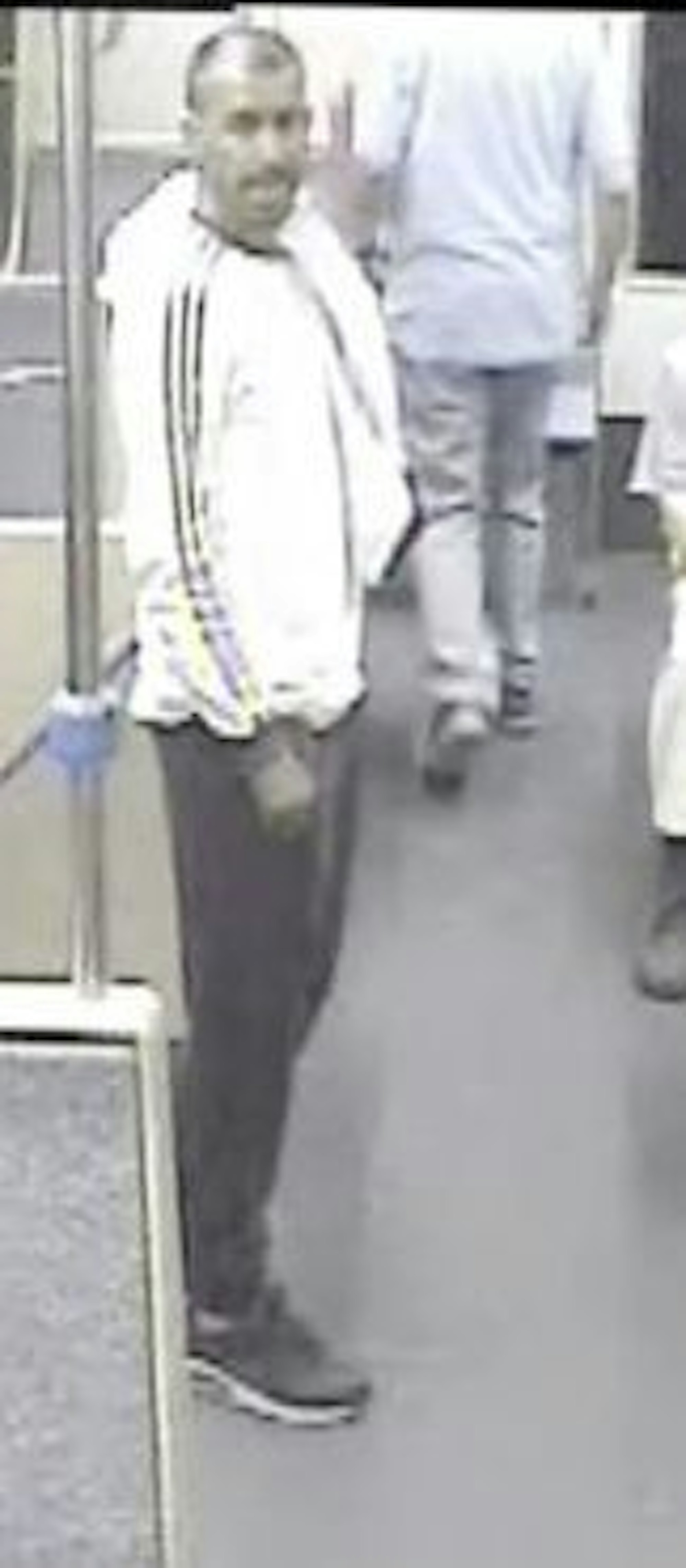 Gesuchter Mann in der KVB-Linie 5.