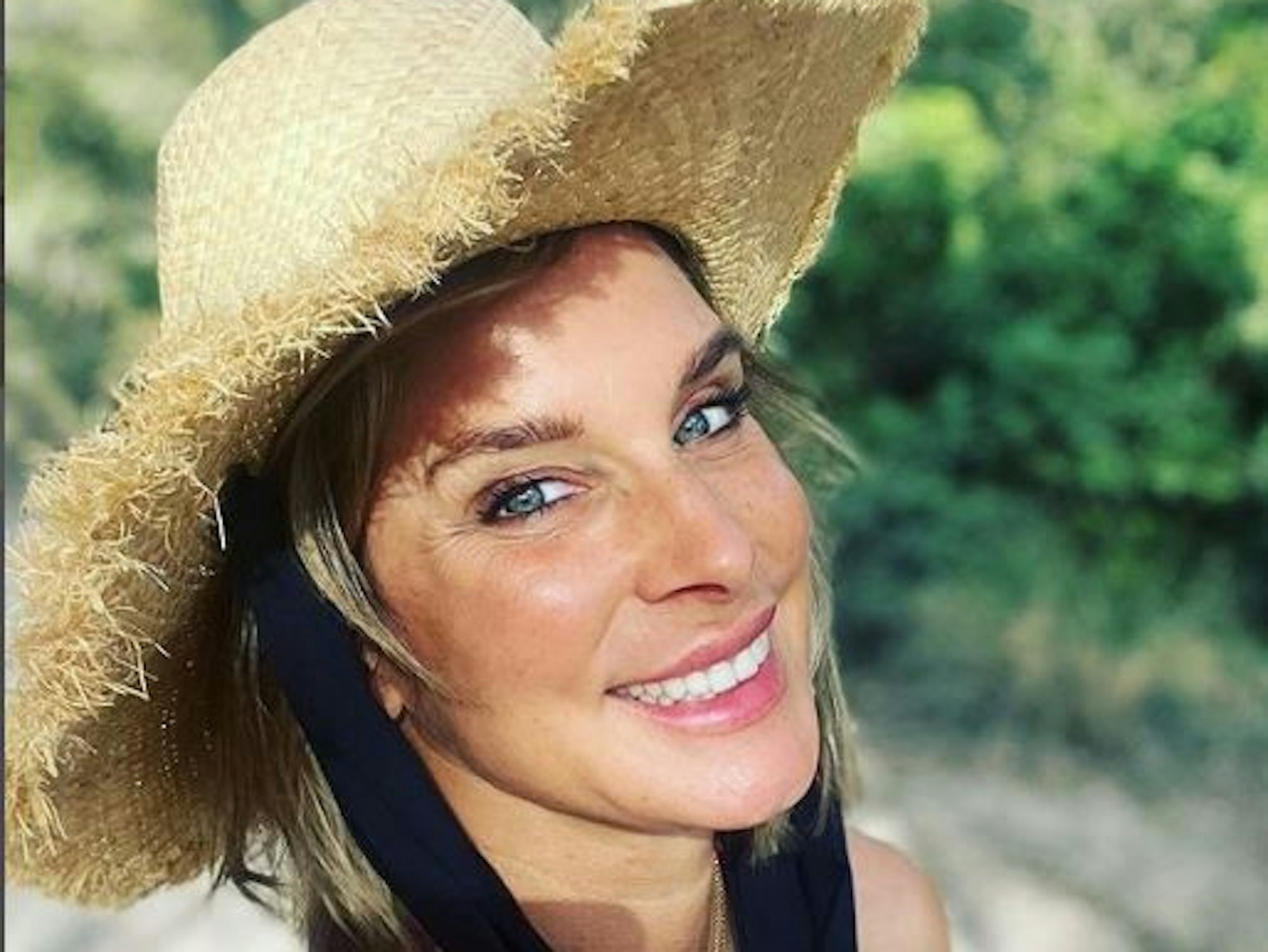 Das Selfie zeigt die Schauspielerin Claudelle Deckert. Sie hat es am 27. Juni 2022 bei Instagram veröffentlicht. Screenshot am 17. August erstellt zum Zwecke der Berichterstattung. Quelle: Instagram / claudelle.loves