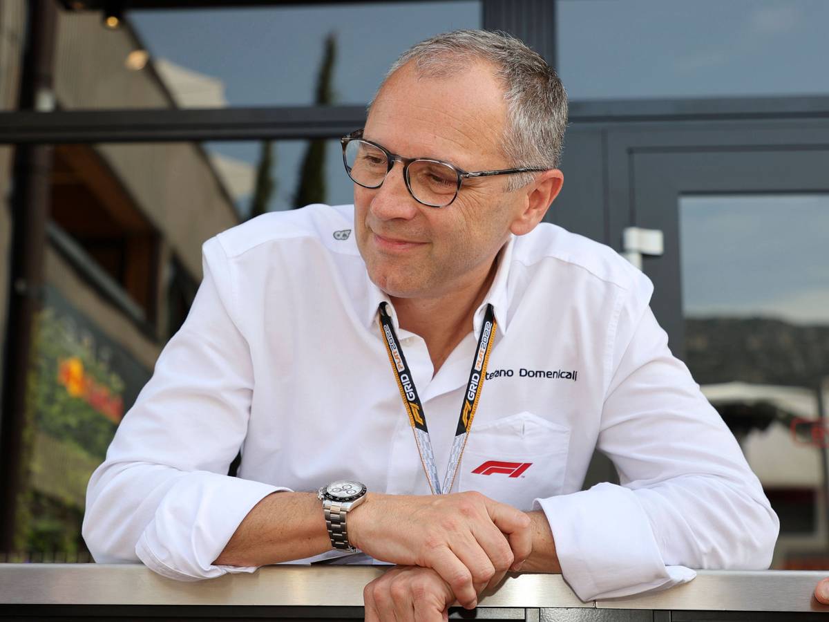 F1-Boss Stefano Domenicali schaut das Rennen in Monaco.