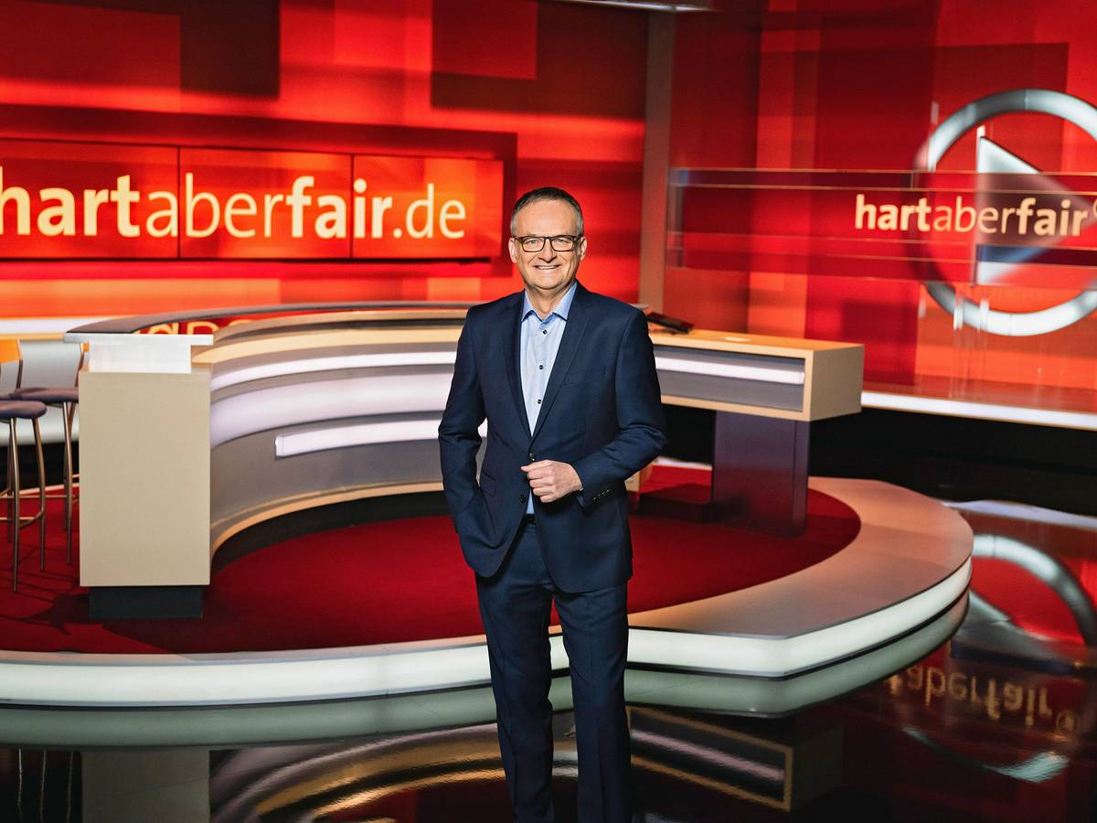Frank Plasberg (65) gibt nach mehr als 20 Jahren die Moderation von „Hart aber fair“ ab.