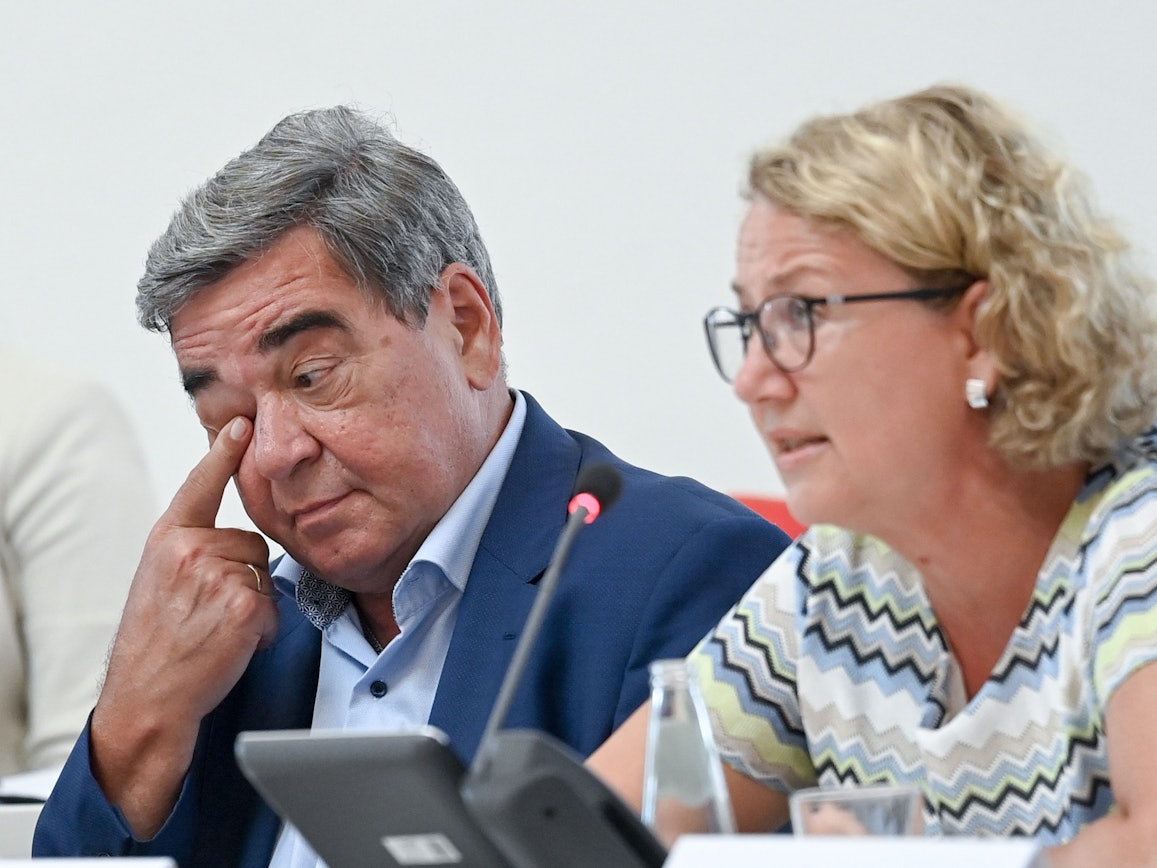 Hagen Brandstäter und Dorette König im Brandenburger Landtag