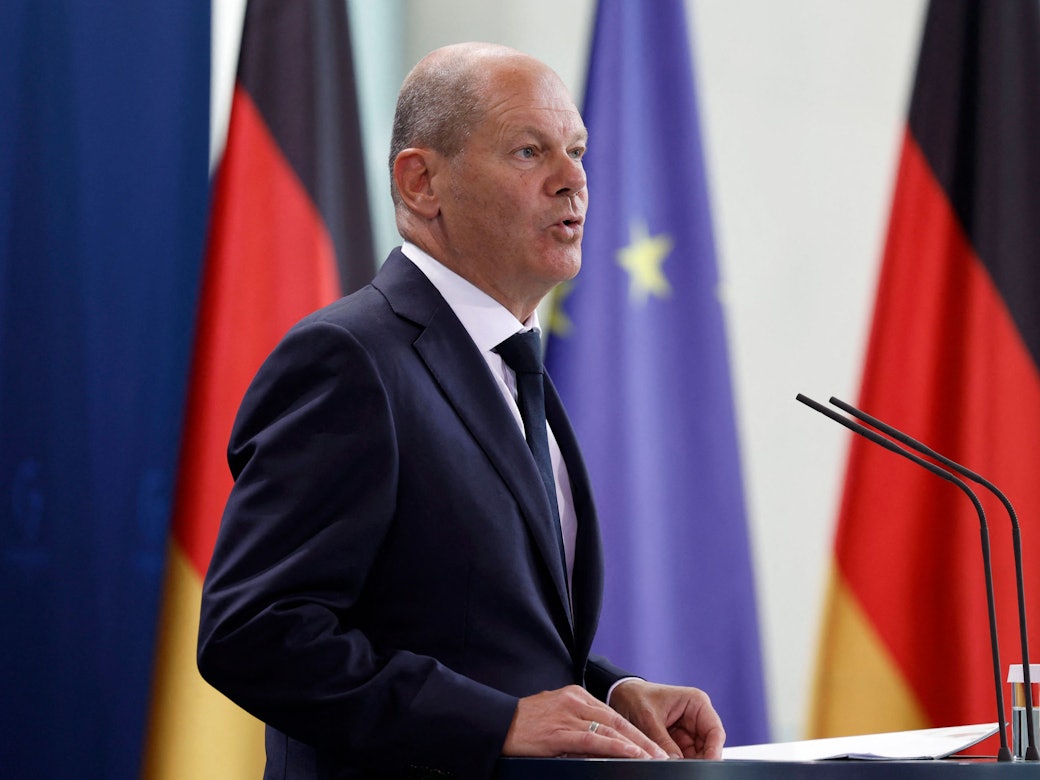 Olaf Scholz kündigte am 18. August in Berlin an, dass die Bundesregierung für einen befristeten Zeitraum einen niedrigeren Mehrwertsteuersatz auf Erdgas verlangen will.