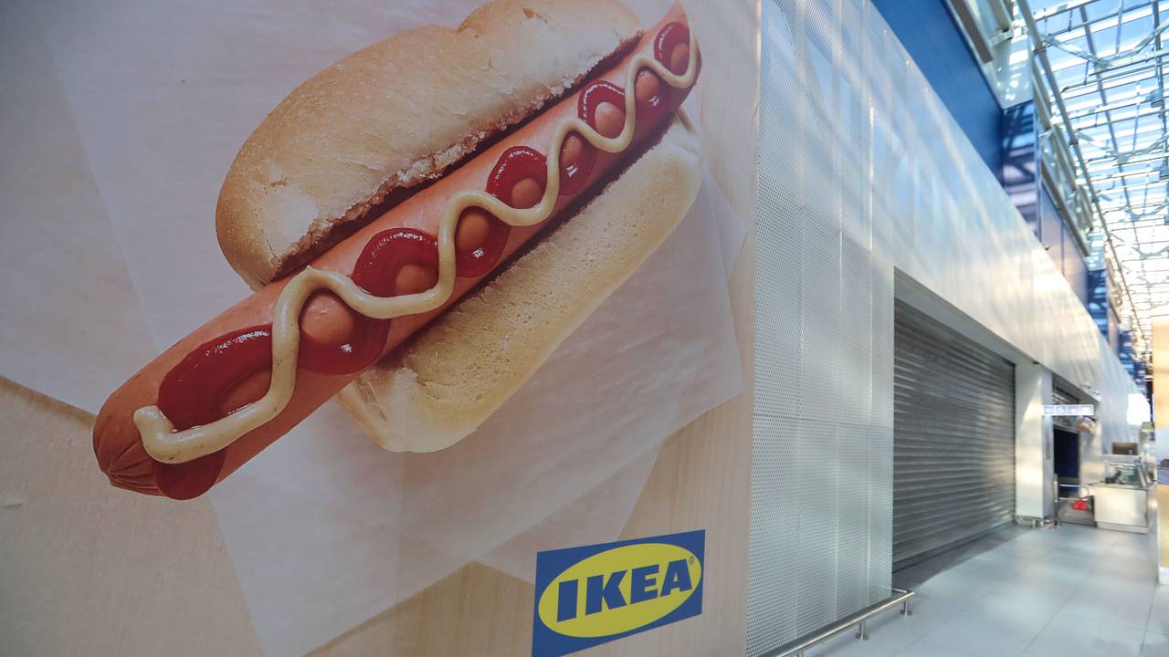 Die Ikea-Filiale in Würzburg verzichtet künftig auf Pommes Frites. Das Symbolfoto zeigt eine geschlossene Filiale in St. Petersburg.