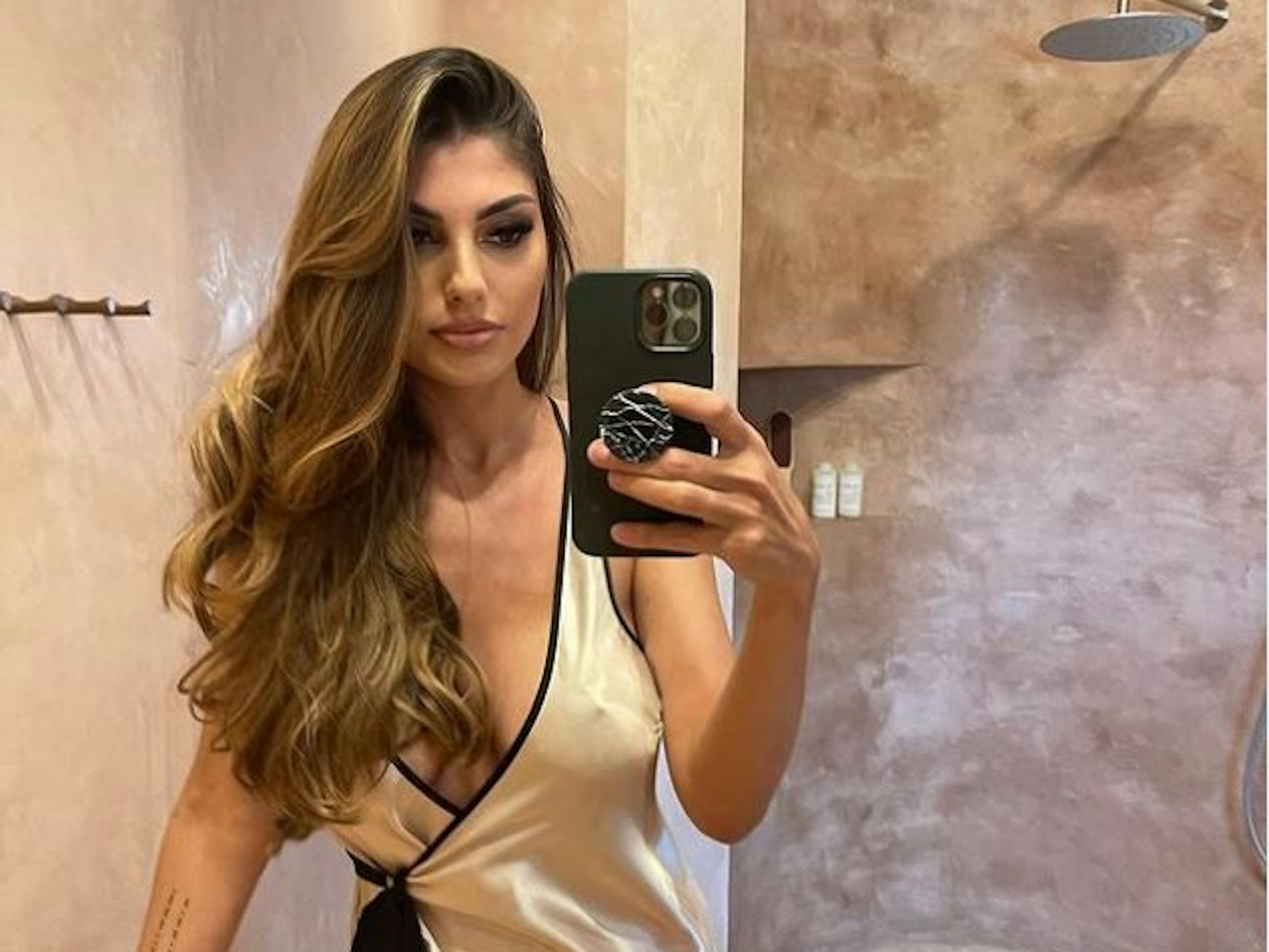 Yeliz Koc, Reality-TV-Star
Das Foto postete sie am 27. Juli 2022 auf ihem Instagram-Kanal.
Screenshot zur Berichterstattung erstellt.
Foto: Instagram/_yelizkoc_