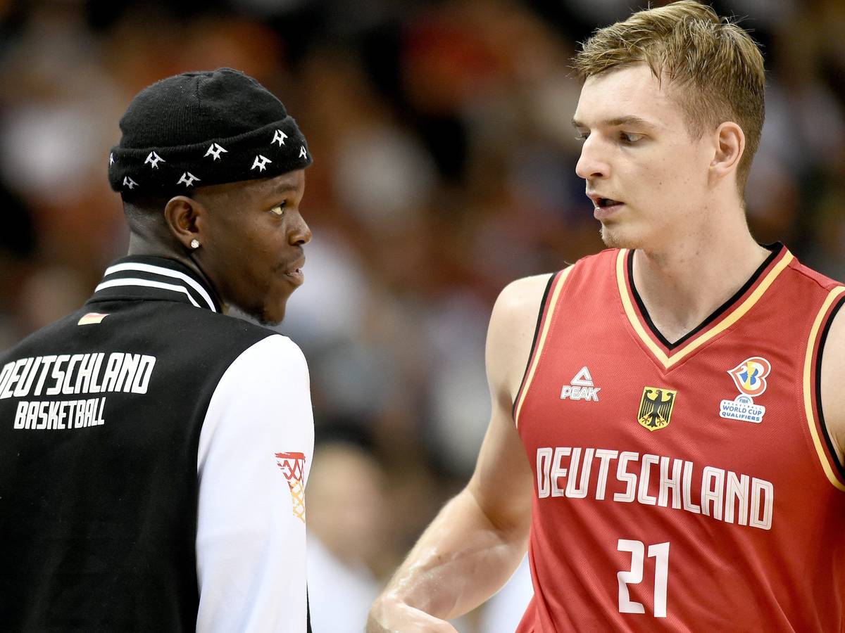 Deutschlands Dennis Schröder (links) und Justus Hollatz.