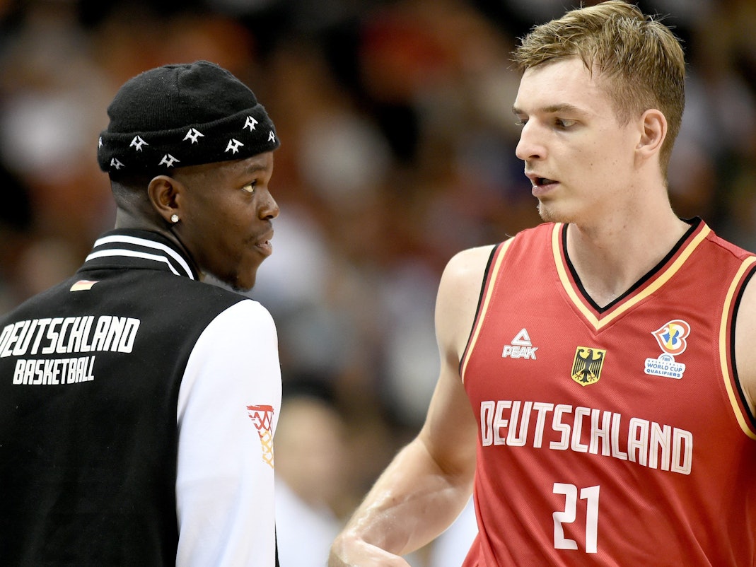 Deutschlands Dennis Schröder (links) und Justus Hollatz.