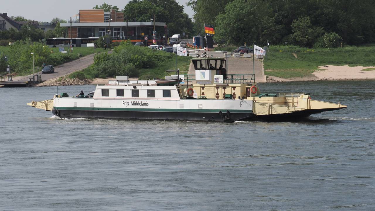 Die Fähre „Fritz Middelandis“ verkehrt zwischen Leverkusen-Hitdorf und Köln-Langel.