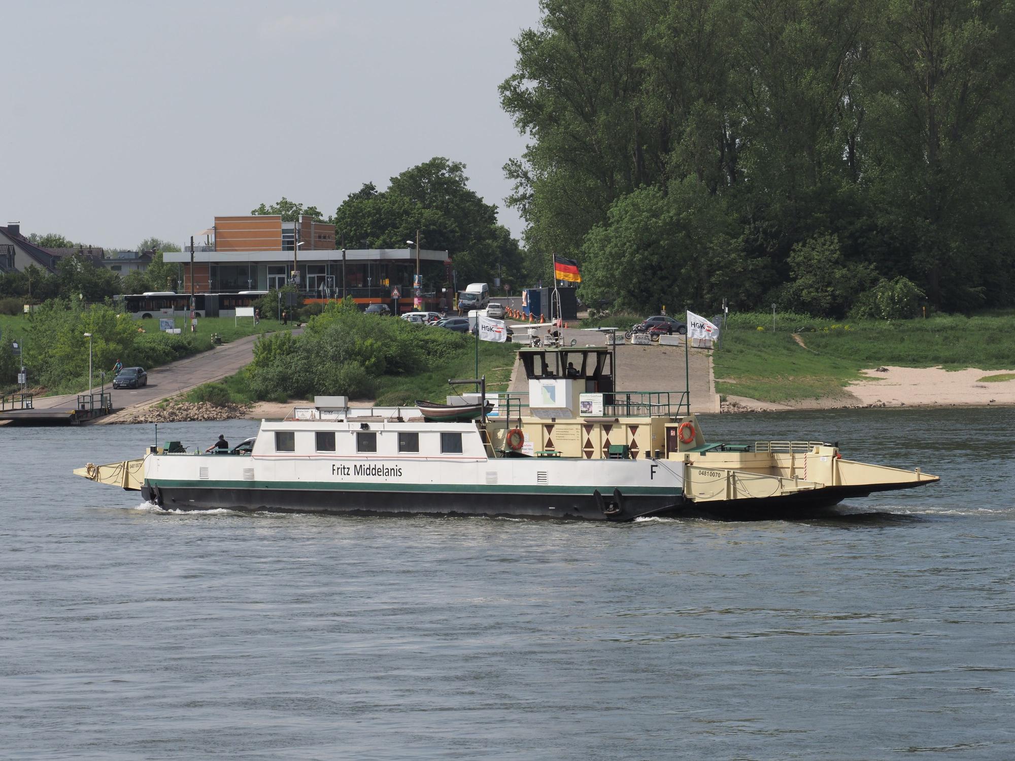 Die Fähre „Fritz Middelandis“ verkehrt zwischen Leverkusen-Hitdorf und Köln-Langel.