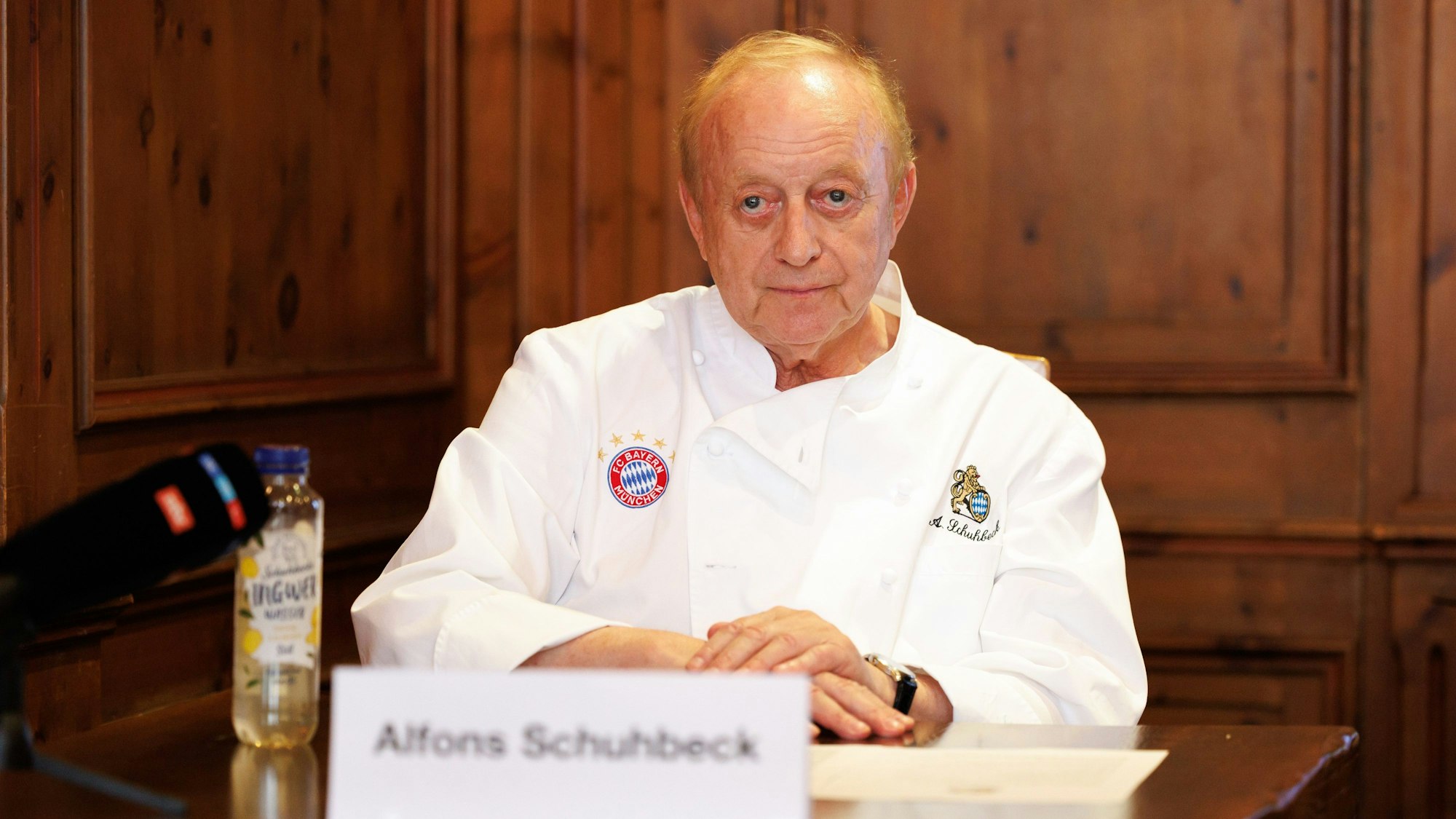 Alfons Schuhbeck, Gastwirt und Sternekoch, spricht auf einem Pressetermin zur Beantragung des "Bierlandes Bayern" als immaterielles UNESCO Weltkulturerbe. Der Prozess gegen den Münchner Starkoch Alfons Schuhbeck wegen des Vorwurfs der Steuerhinterziehung beginnt am 5. Oktober.