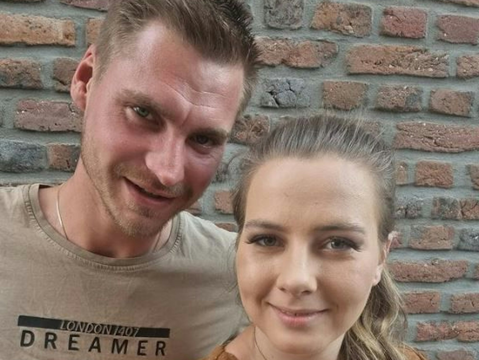 Das Selfie zeigt Sarafina Wollny und ihren Mann Peter Wollny.