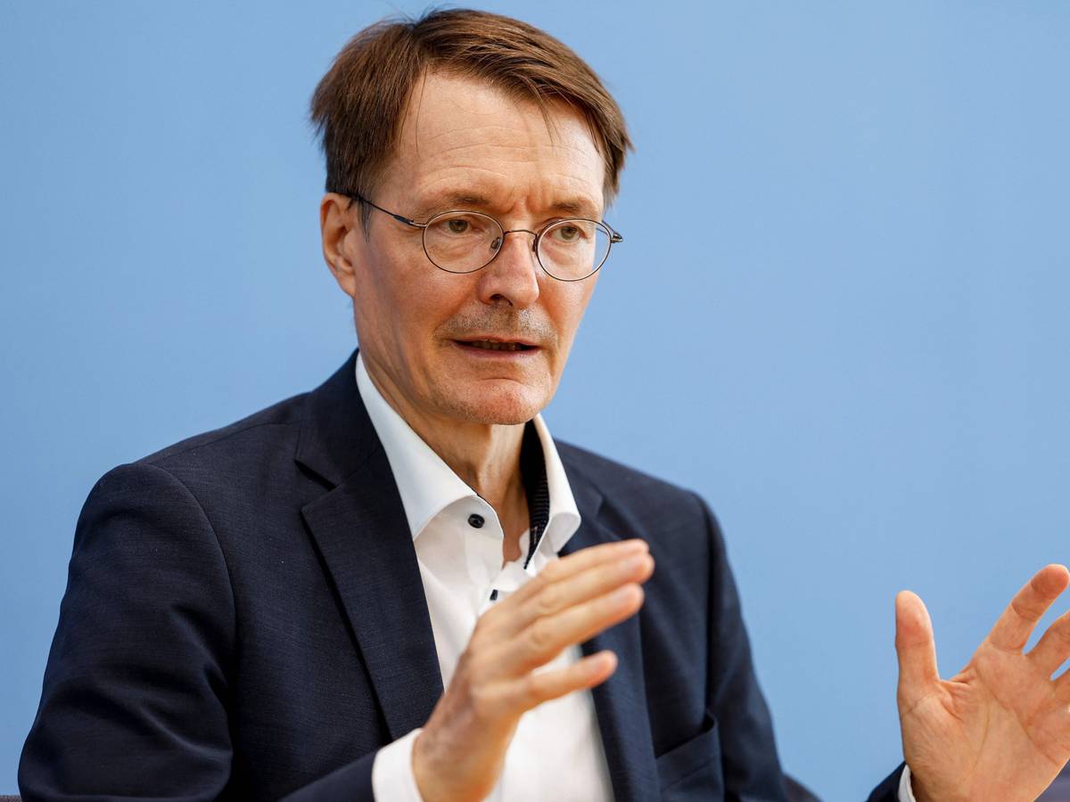 Karl Lauterbach am 24. August 2022 auf der Bundespressekonferenz.