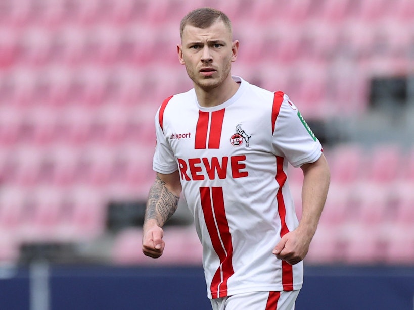 Max Meyer läuft im Spiel des 1. FC Köln über den Platz.