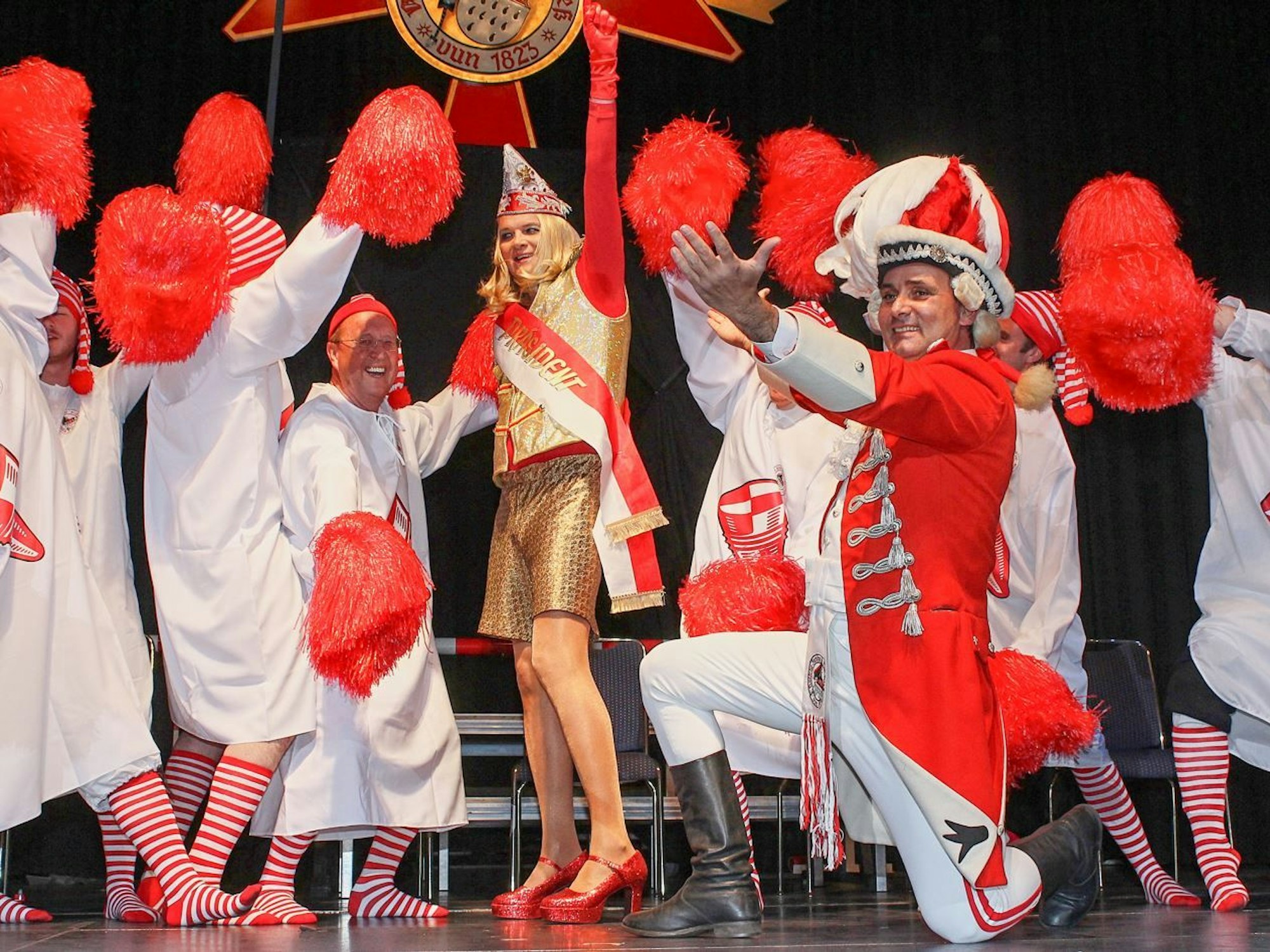 Der designierte Prinz Boris Müller bei seinem Auftritt als Helene Fischer im Jahr 2015.