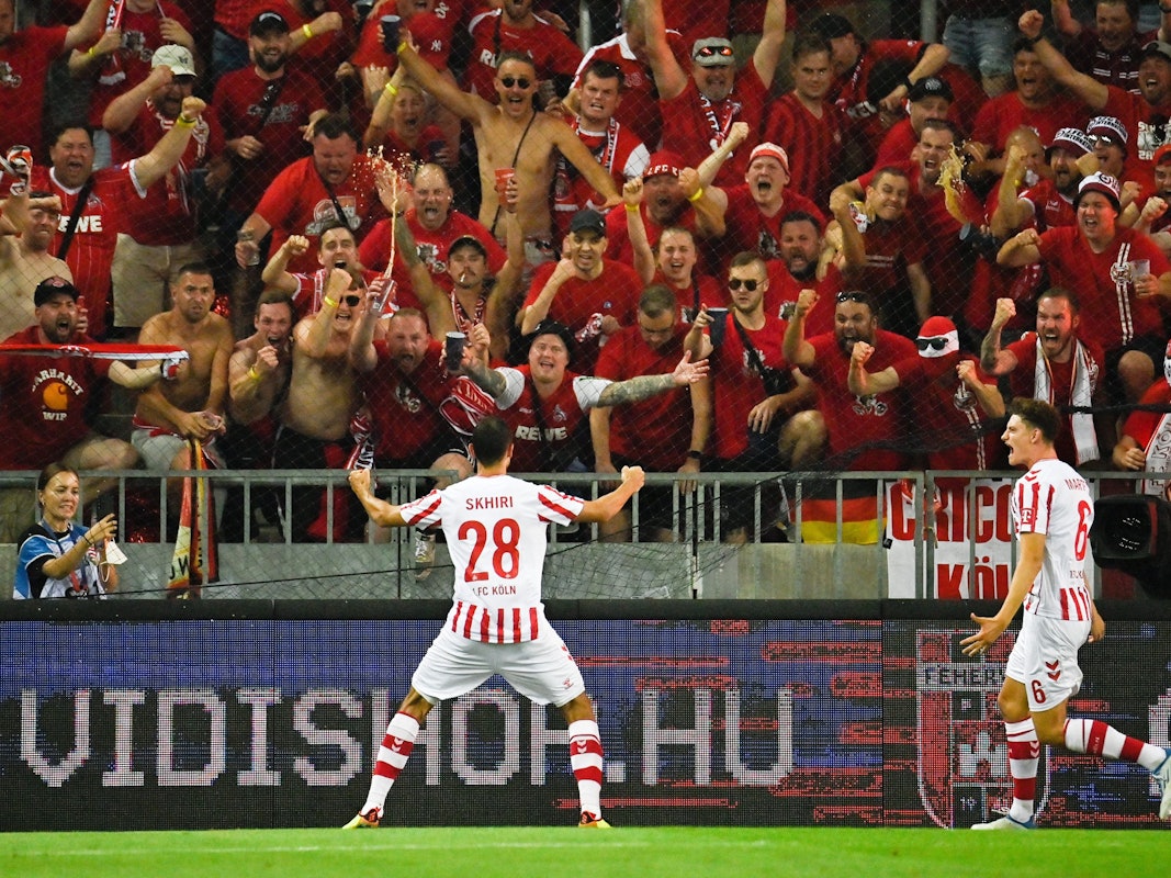 Ellyes Skhiri vom 1. FC Köln bejubelt am 25. August 2022 das 2:0 beim Fehérvár FC.