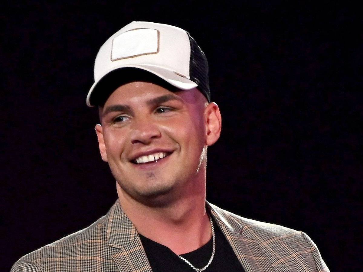 Der Sänger Pietro Lombardi tritt bei der ARD-Fernsehshow "Schlagerbooom 2019" in der Westfalenhalle auf.