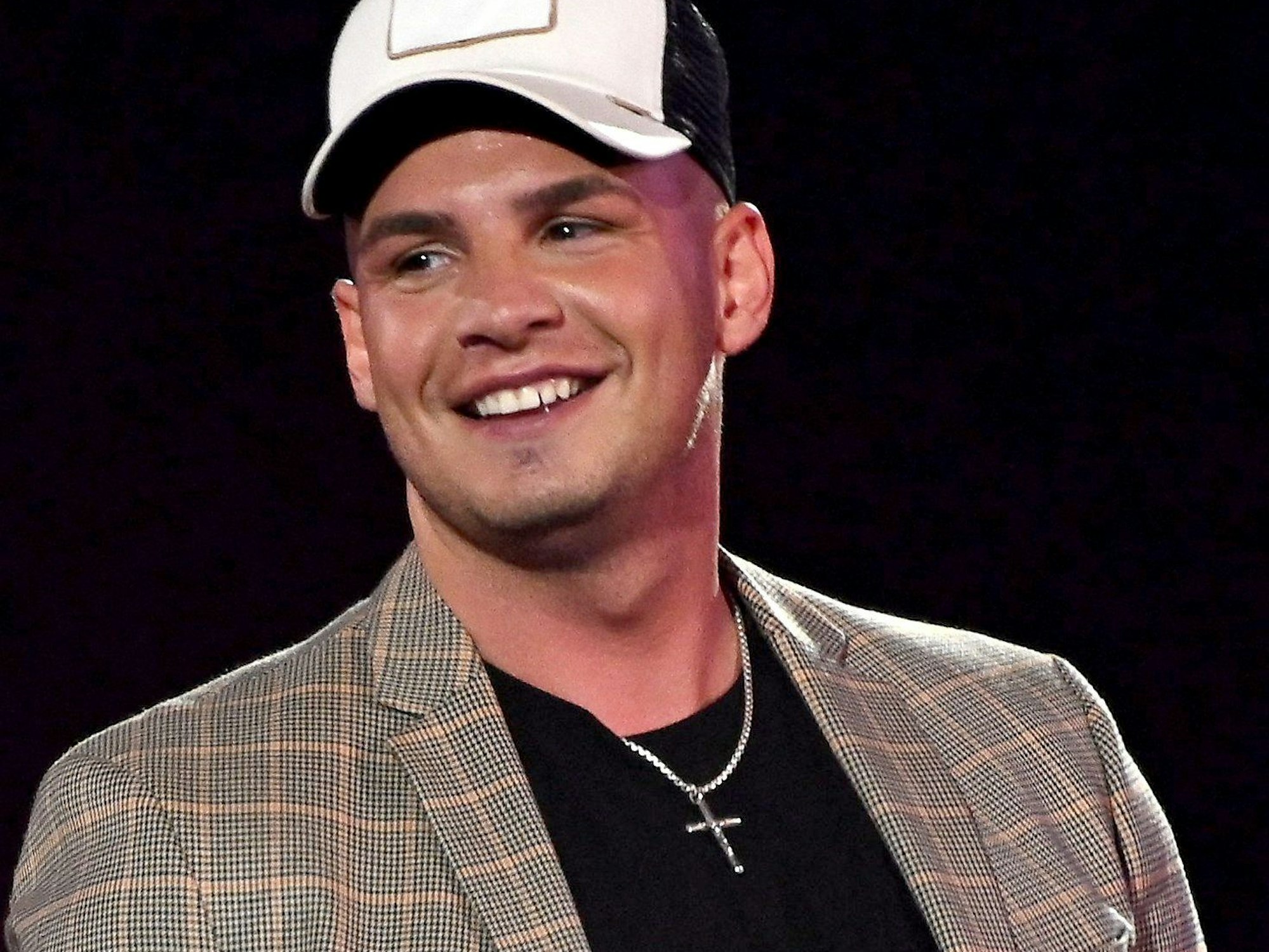 Der Sänger Pietro Lombardi tritt bei der ARD-Fernsehshow "Schlagerbooom 2019" in der Westfalenhalle auf.