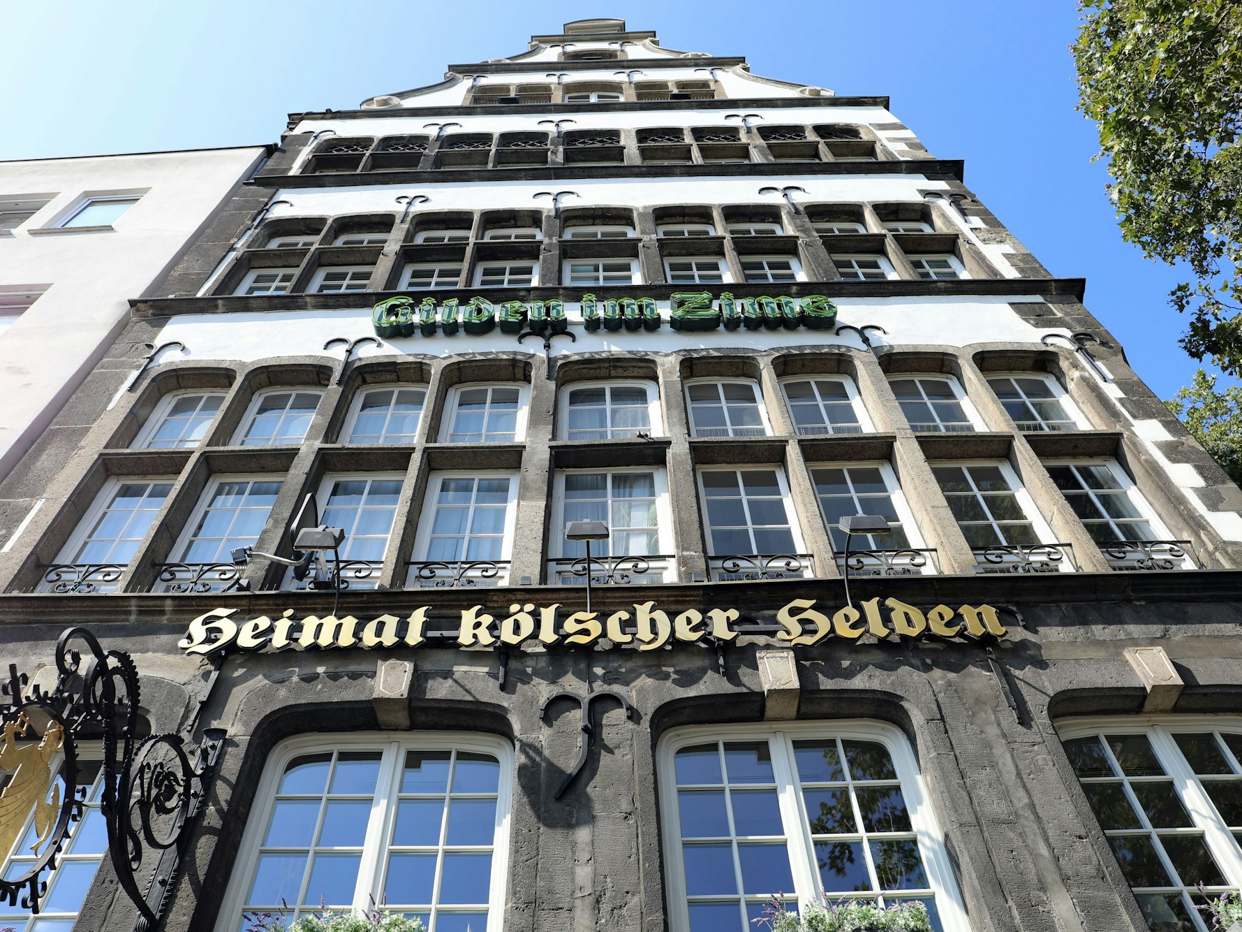 Die Front des Gilden im Zims am Heumarkt in Köln.