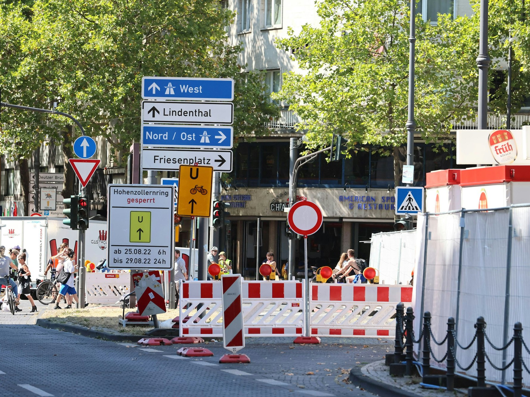 Das City Festival der Gamescom wird am 25. August 2022 aufgebaut, es kommt zu Sperrungen im Bereich Hohenzollernring zwischen Rudolfplatz und Friesenplatz.