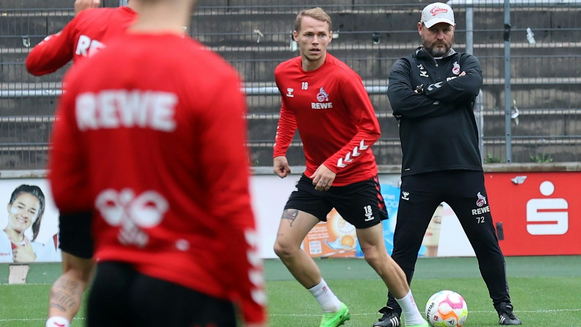 Steffen Baumgart am Samstag (27. August 2022) beim Abschlusstraining vor dem Heimspiel des 1. FC Köln gegen den VfB Stuttgart