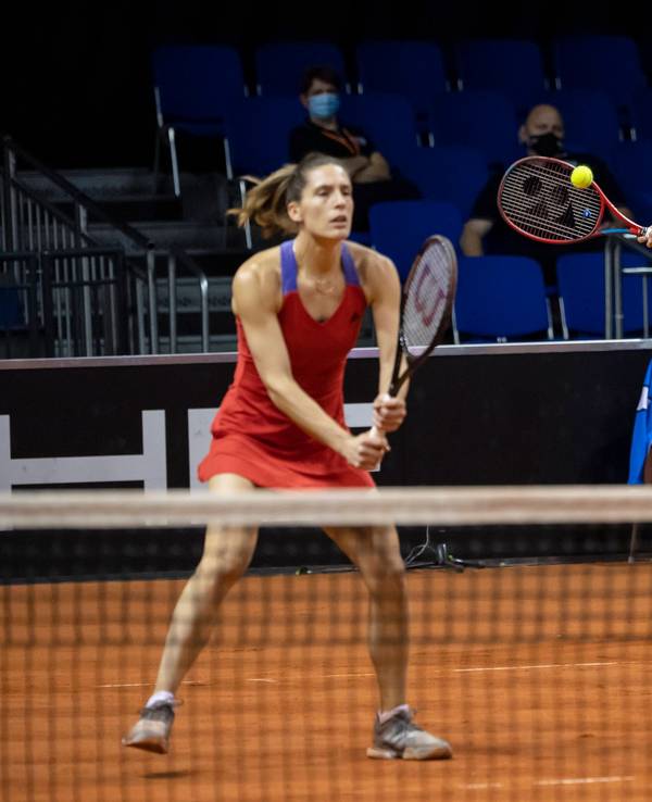 Angelique Kerber spielt ein Doppel mit Andrea Petkovic (l.)