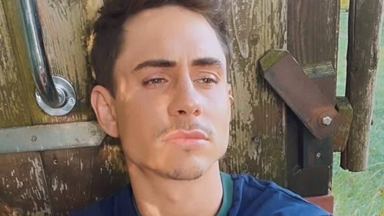 Der schwule Influencer Patjabbers hat in Videos auf dem TikTok-Kanal von EXPRESS.de über Vorurteile gegenüber Schwulen gesprochen.