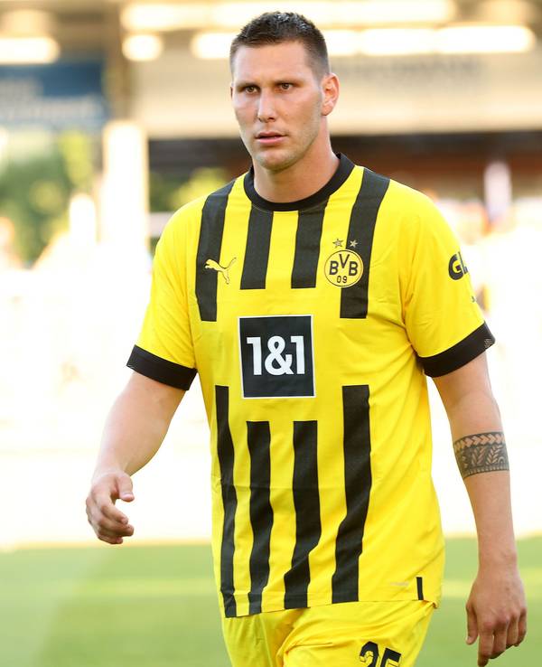Niklas Süle im Trikot von Borussia Dortmund