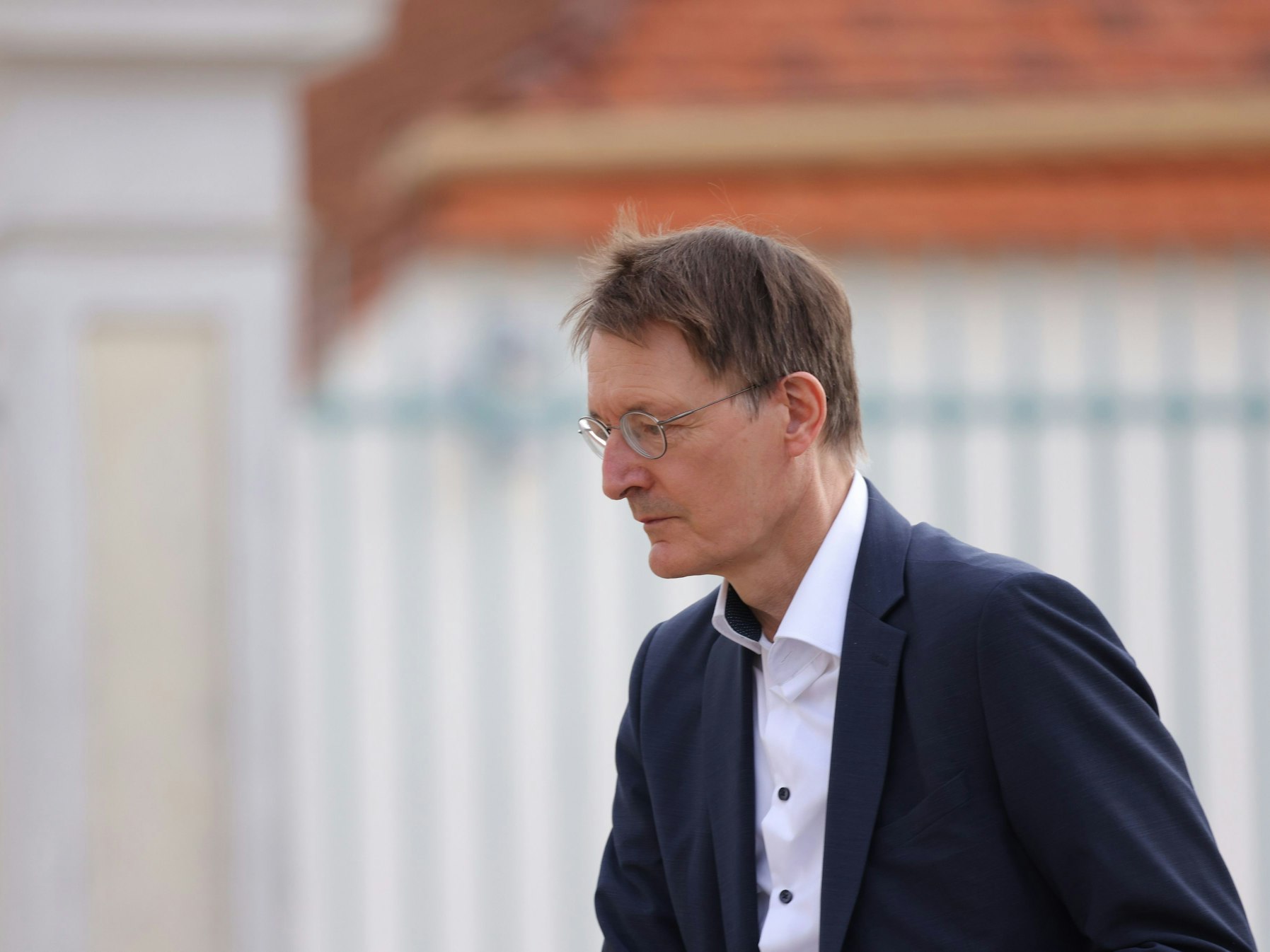 Karl Lauterbach will sich um sozial schwächere Menschen kümmern. Unser Foto zeigt den Minister am 30. August.