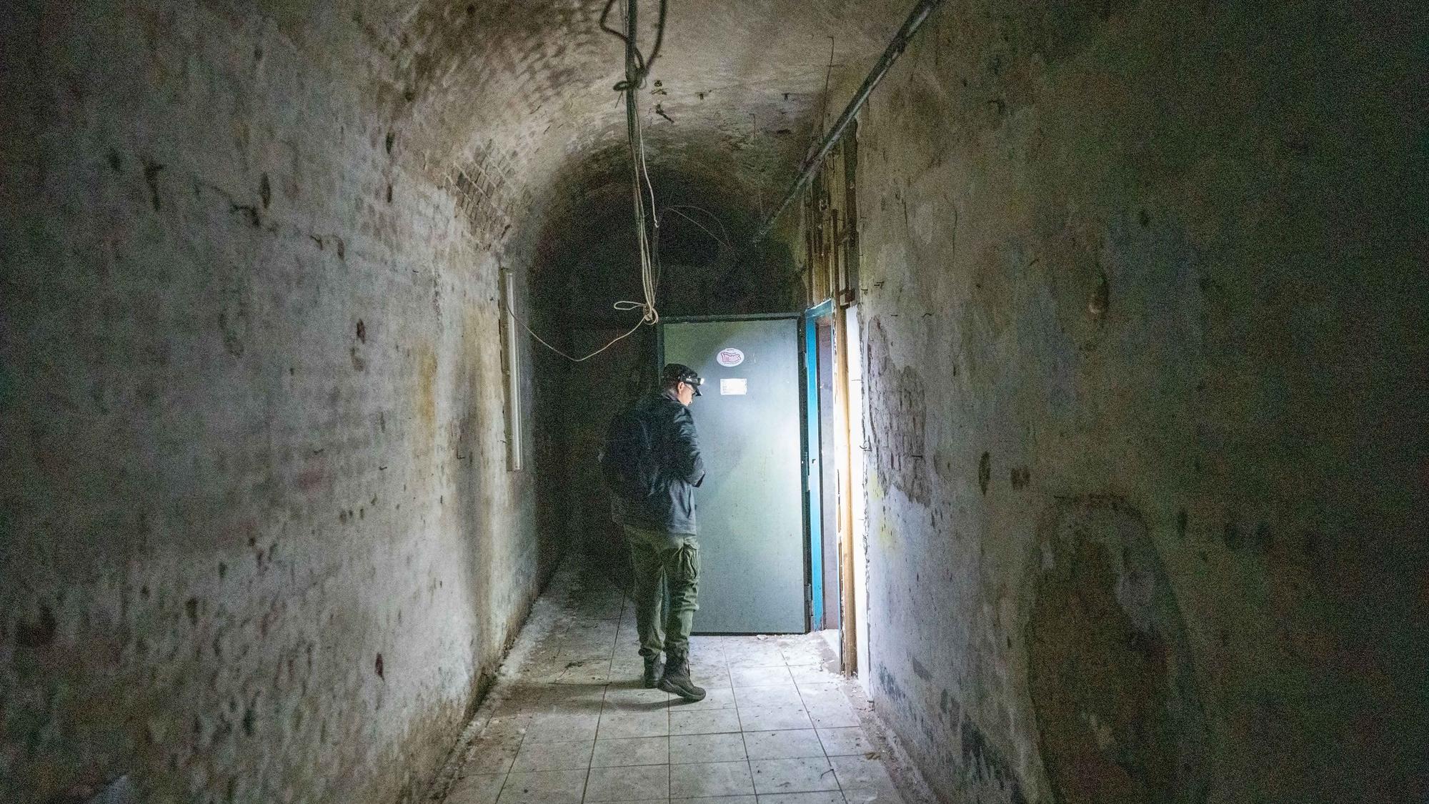 Nach einer illegalen Techno-Party in einem Bunker in der Westhovener Aue ist ein 20-Jähriger gestorben. Unser Symbolfoto zeigt eine Führung durch das Fort XI in Köln-Mülheim.