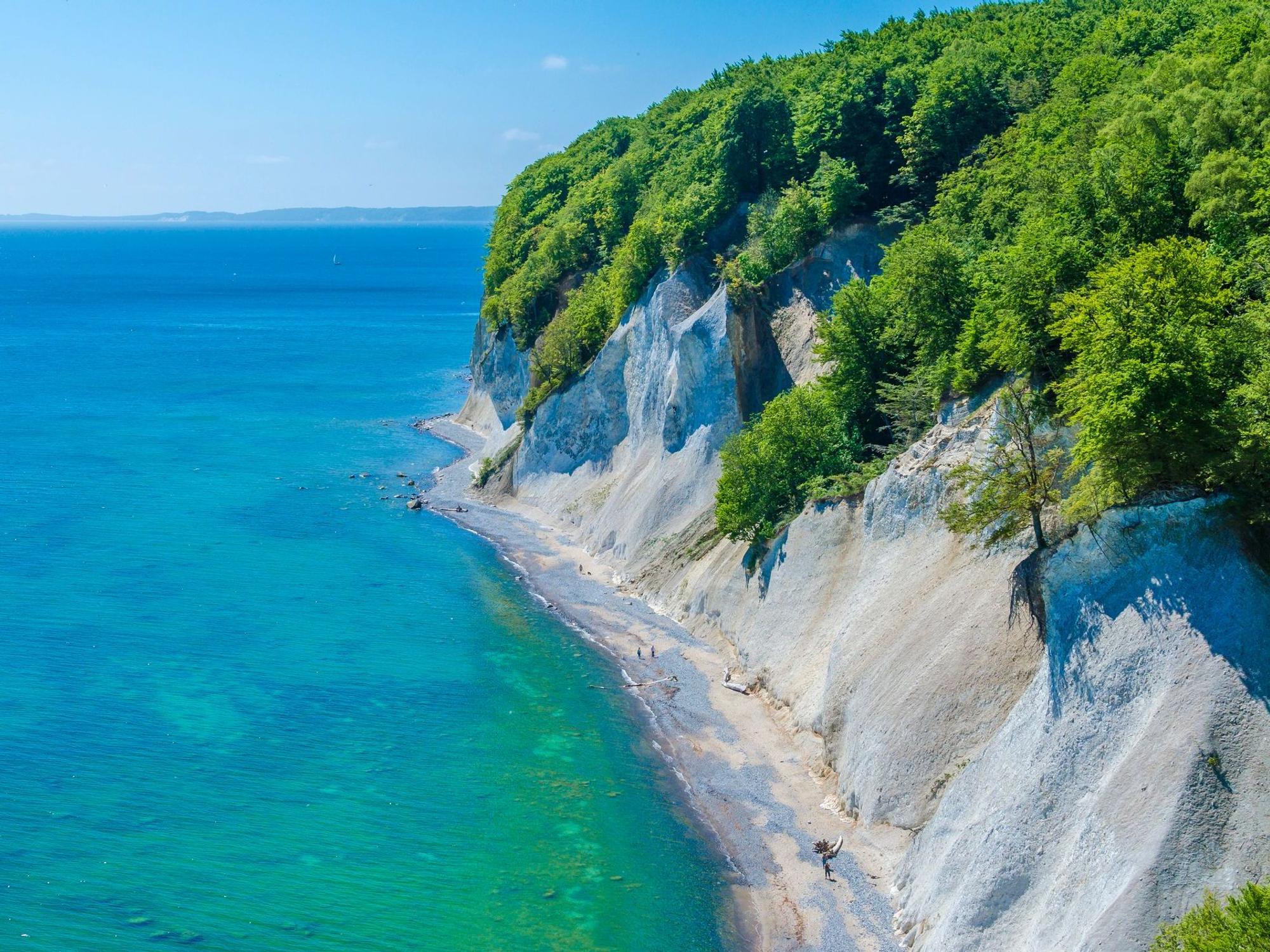 Der Nationalpark Jasmund gehört zu den schönsten Sehenswürdigkeiten in Mecklenburg-Vorpommern.