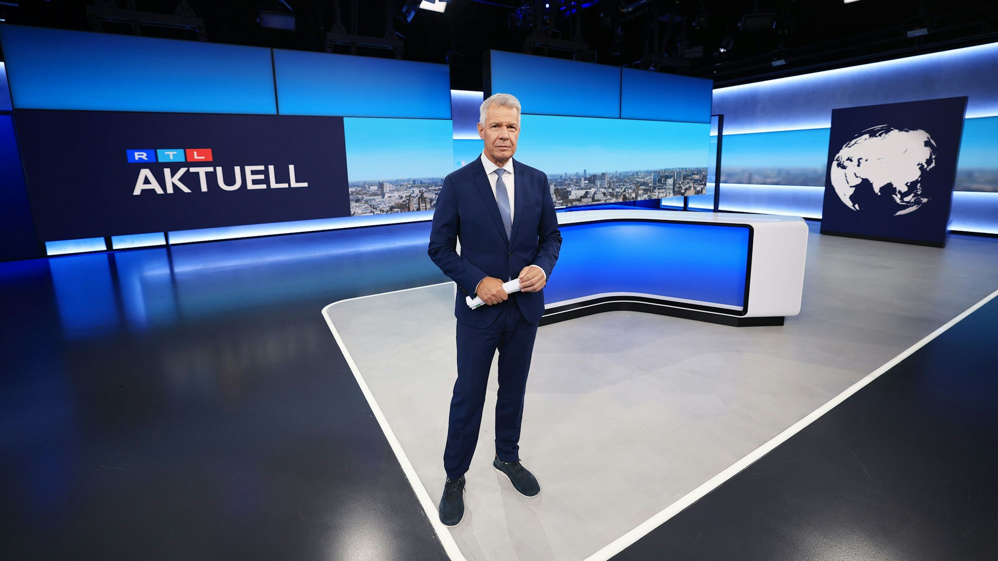 RTL ändert am Donnerstag (15. September 2022) das Programm. Das Foto zeigt Peter Kloeppel im neuen Studio von RTL Aktuell in Köln-Deutz.