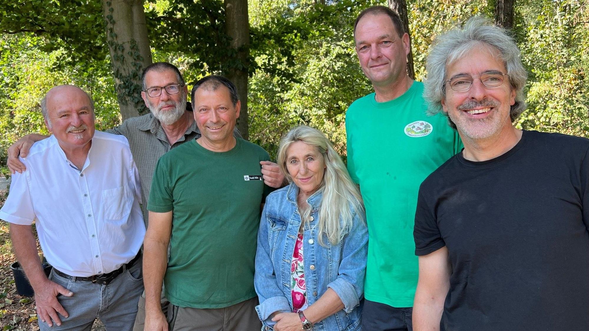 Team hinter der Rumpelbank